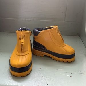 Toddler yellow zip up rain boots booties